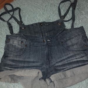 Overall shorts